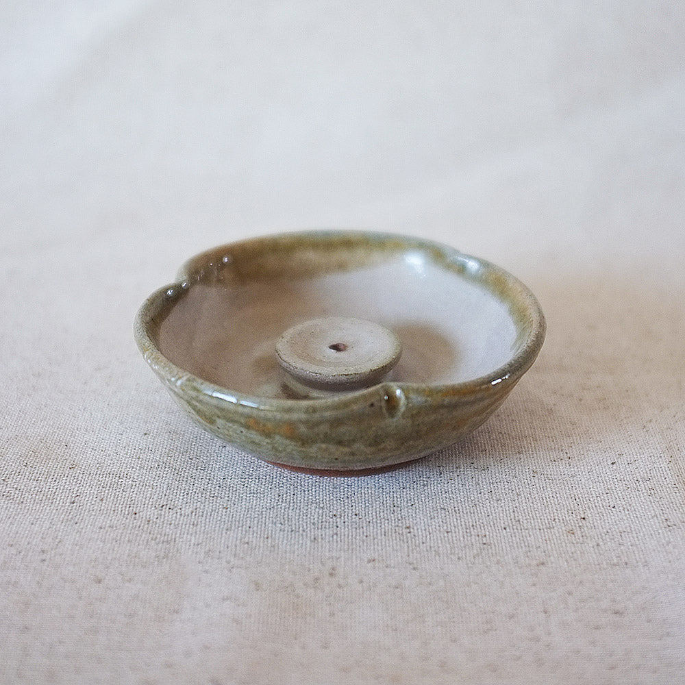 three-tipped flower ash incense bowl