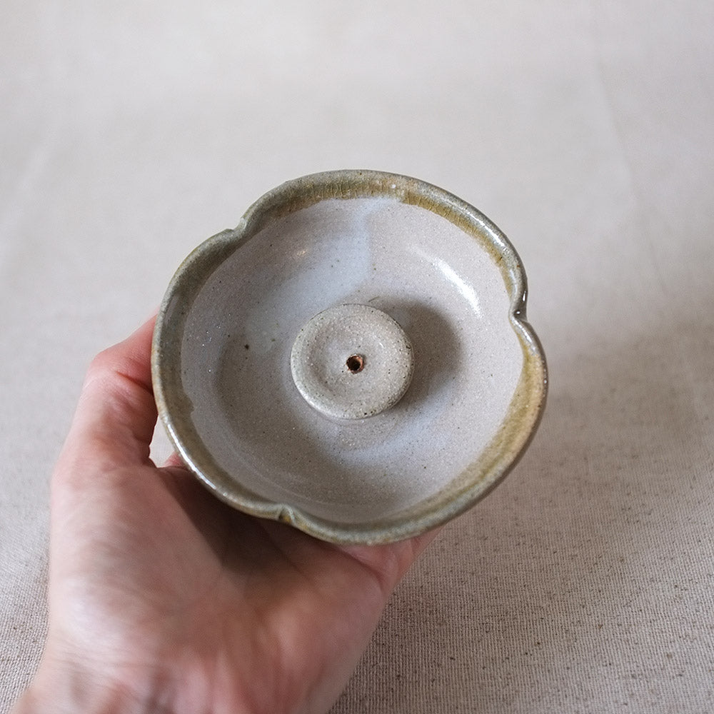 three-tipped flower ash incense bowl